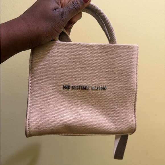 Brandon Blackwood Handbags - Brandon Blackwood ESR Tan Canvas Tote Bag